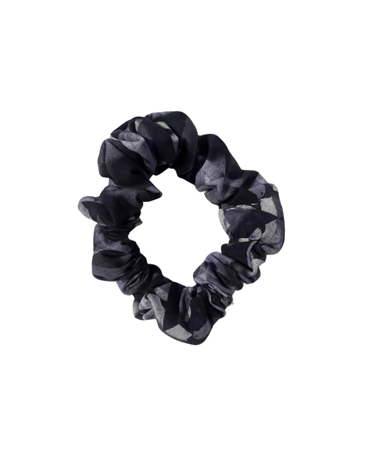 Black and gray patterned scrunchie 